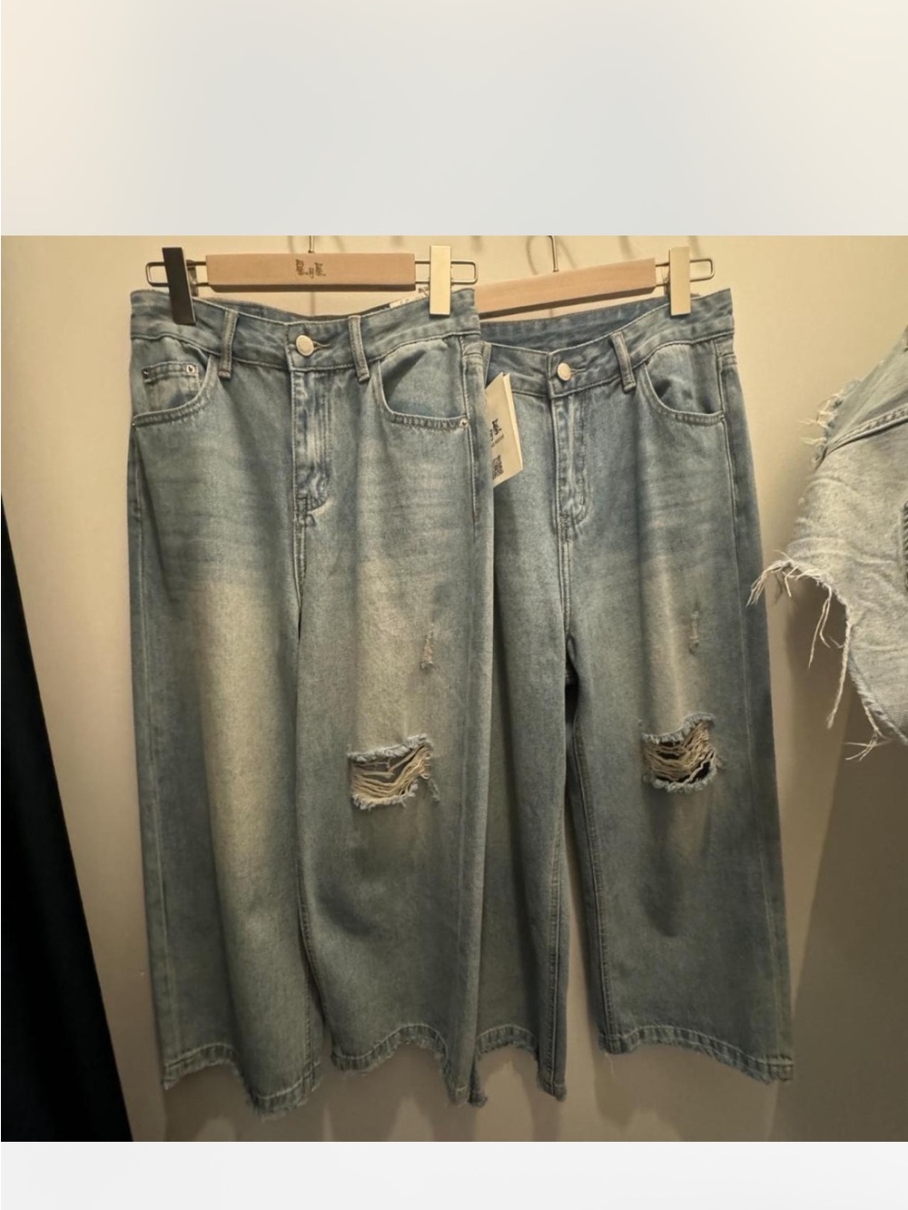 High-end Chinese Brand Light Wash Distressed Wide Leg Jeans